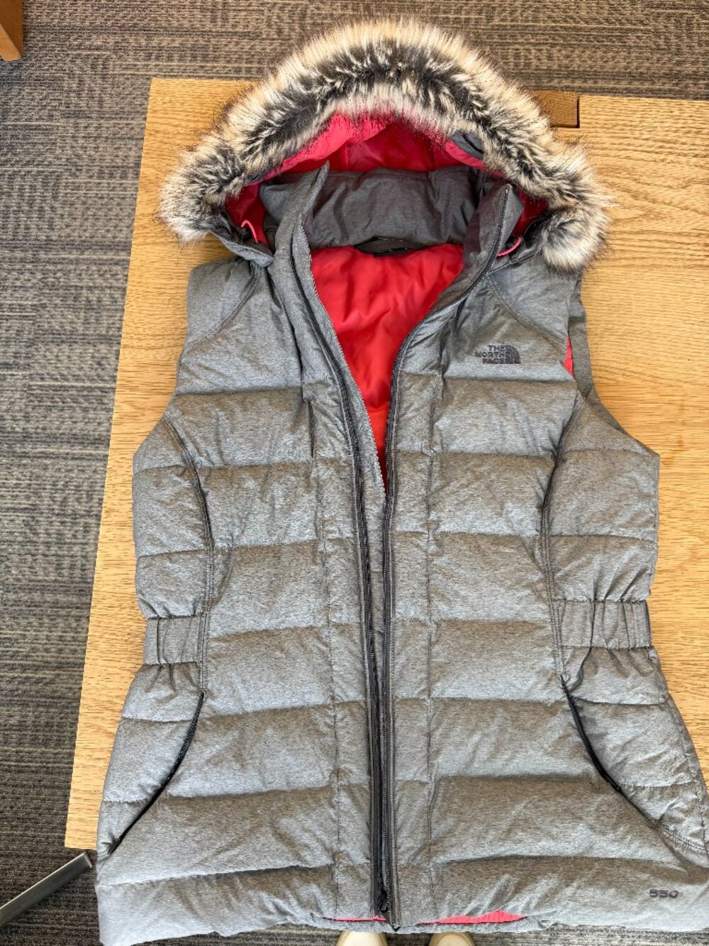 Northface Womens 550 puffer Vest with removable fur- size large, goose down